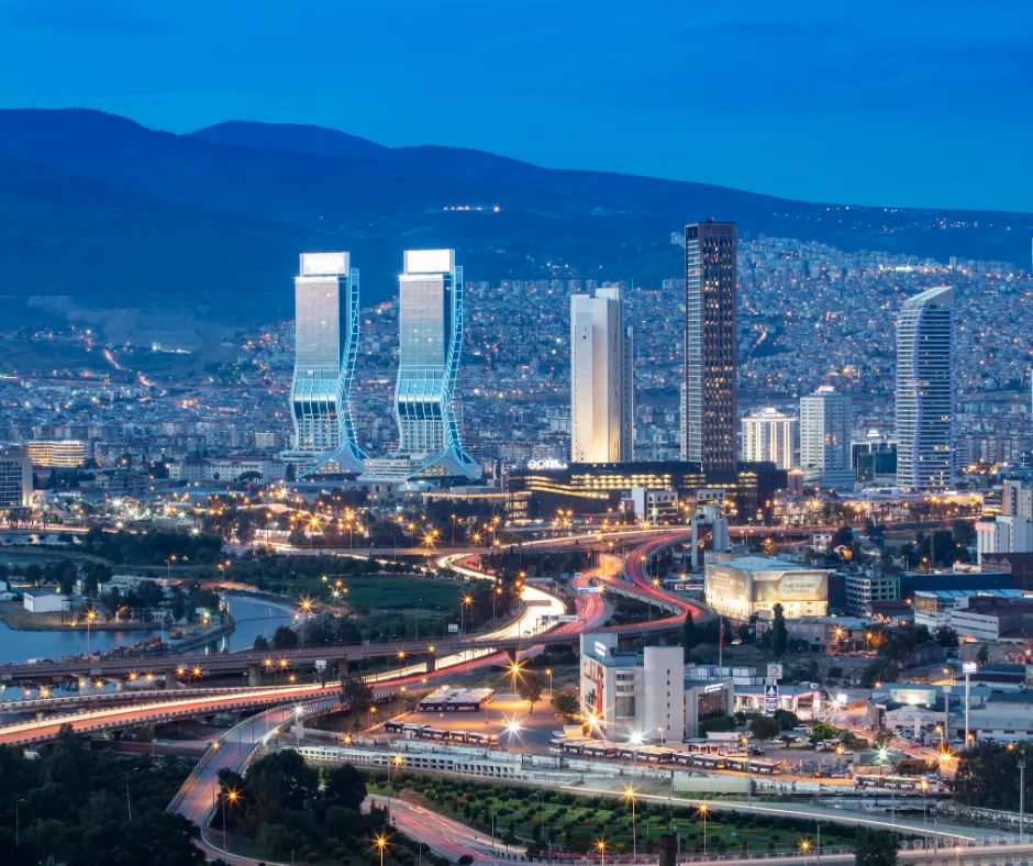 GAYRİMENKUL SEKTÖRÜNDE 2025 TRENDLERİ: İZMİR’DE YATIRIM YAPMAK İÇİN DOĞRU ZAMAN MI?