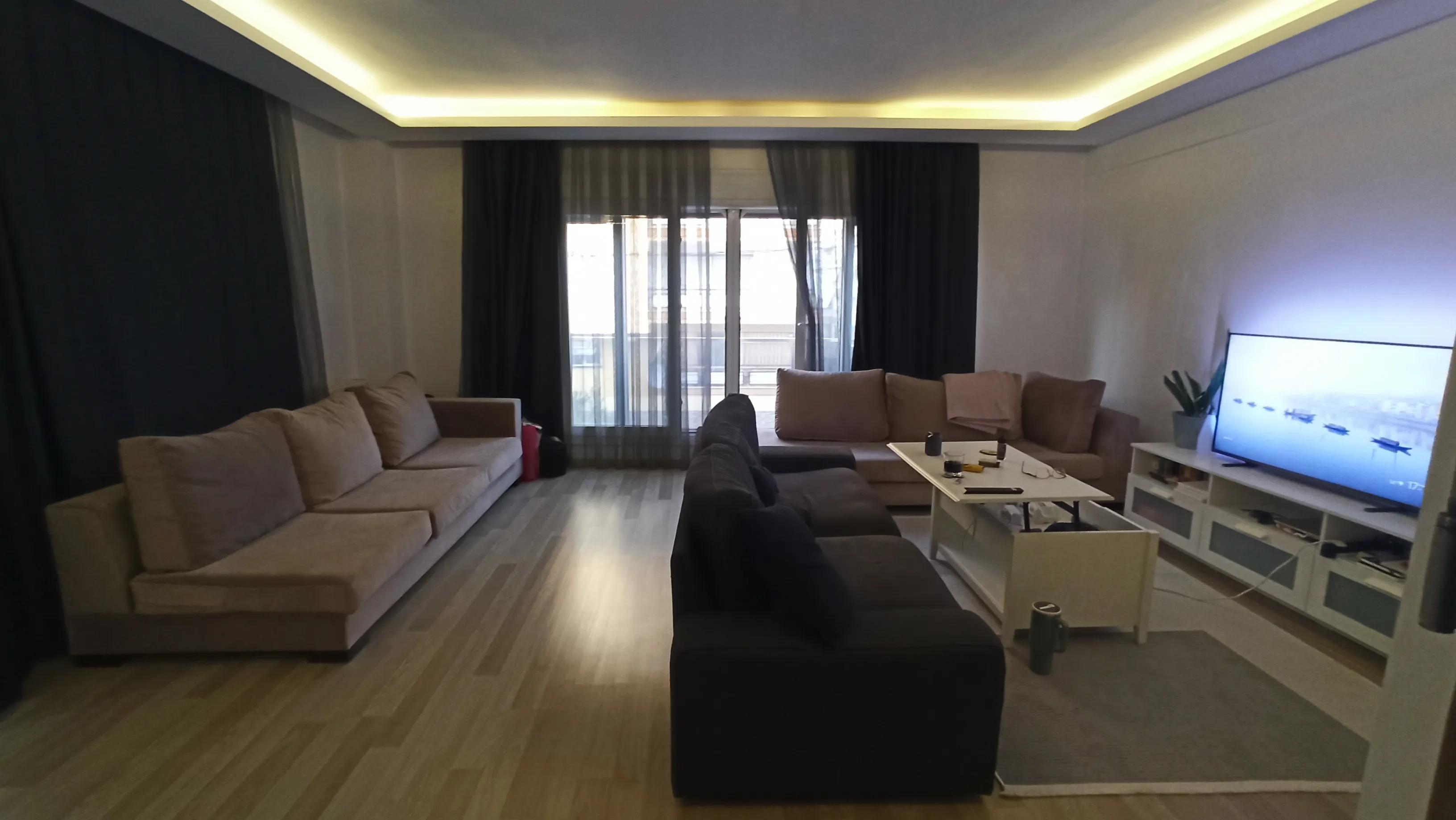 ÖZLER EMLAK'TAN KARŞIYAKA BAHARİYE MAH 10 YILLIK YENİ BİNADA 3+1 2 BANYOLU DAİRE