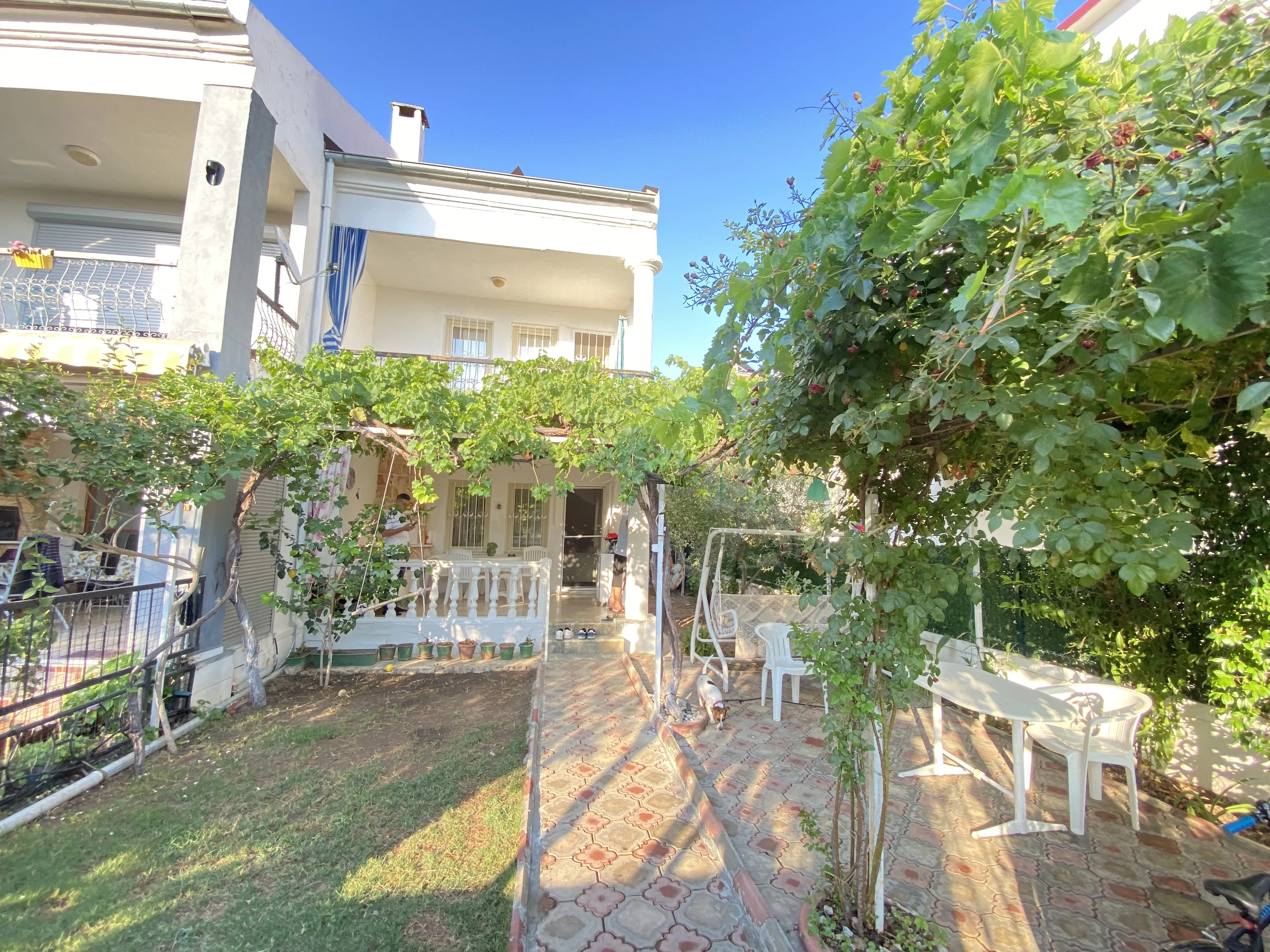 Seferihisar Cumhuriyet Mahallesi, Yıldız Tur Sitesi.mavi Ve Yeşilin Buluştuğu Satılık 3+1