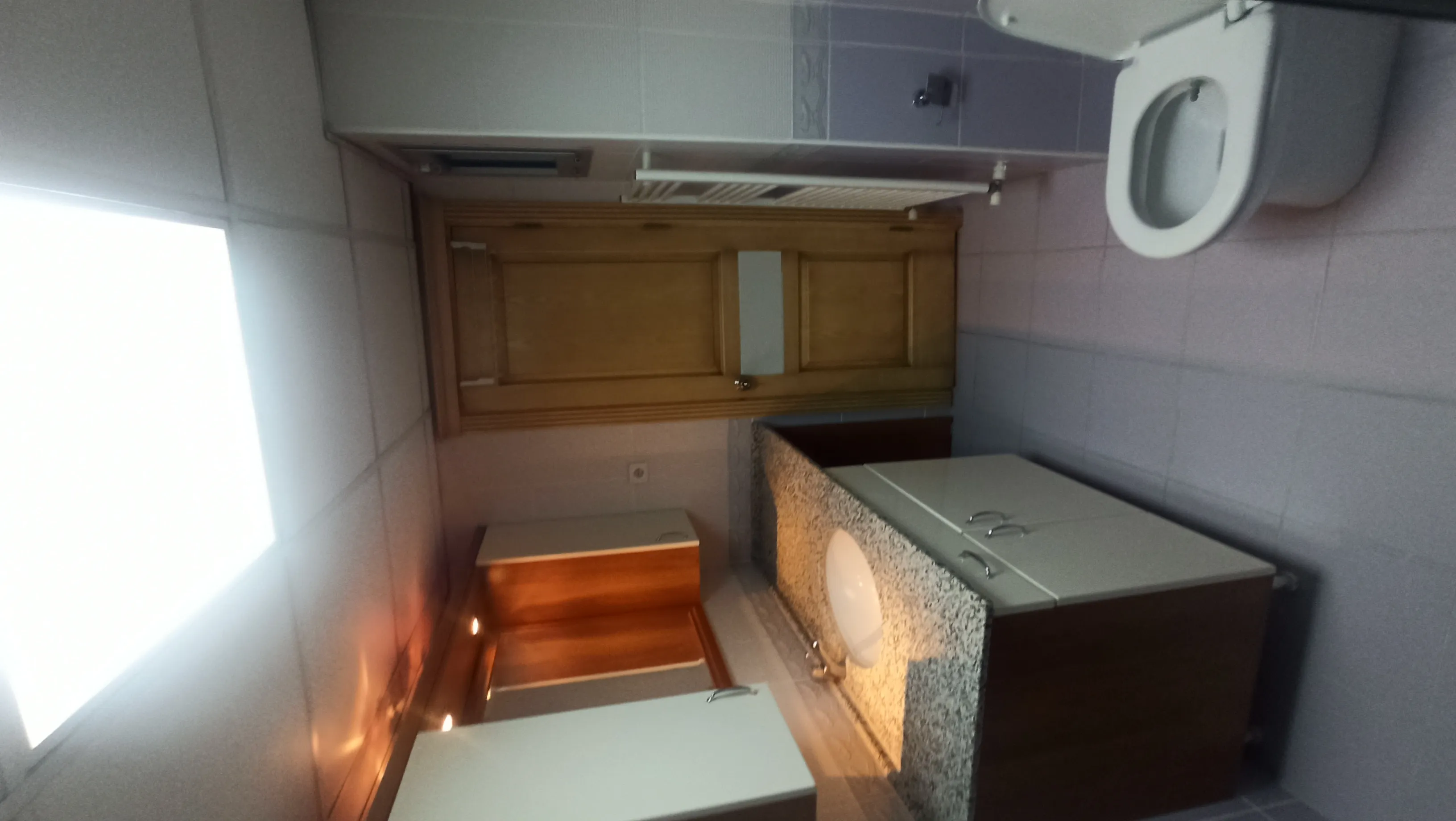 KARŞIYAKA'DA 2+1+BAHÇE KULLANIMLI YÜKSEK ZEMİN DAİRE